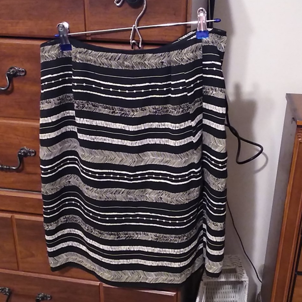 Chaus size 14 skirt